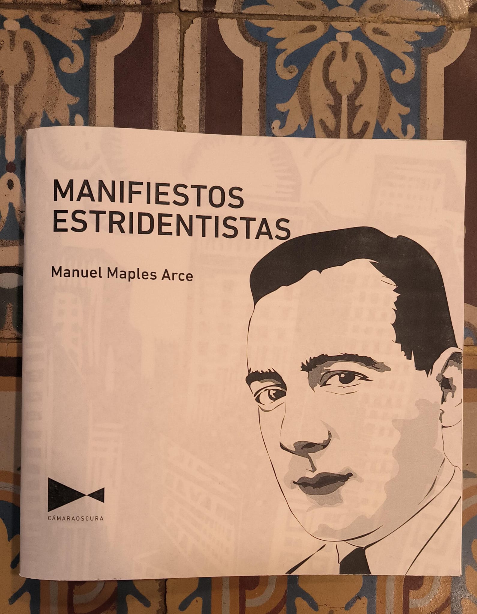 MANIFIESTOS ESTRIDENTISTAS