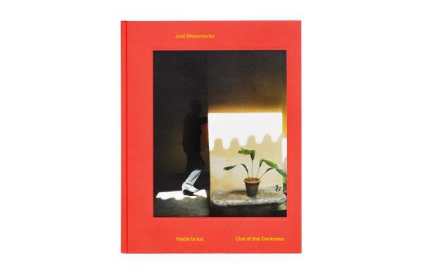 HACIA LA LUZ - Seis meses en Andalucía, 1966-1967 / OUT OF THE DARKNESS - Six months in Andalusia, 1966-1967